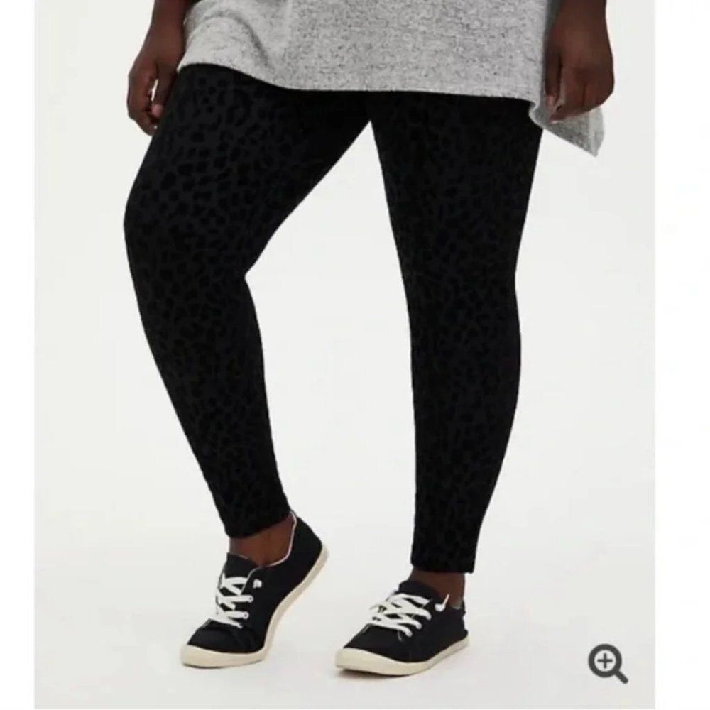 Torrid Studio Slim Fix Ponte Pull On Pixie Pants … - image 1